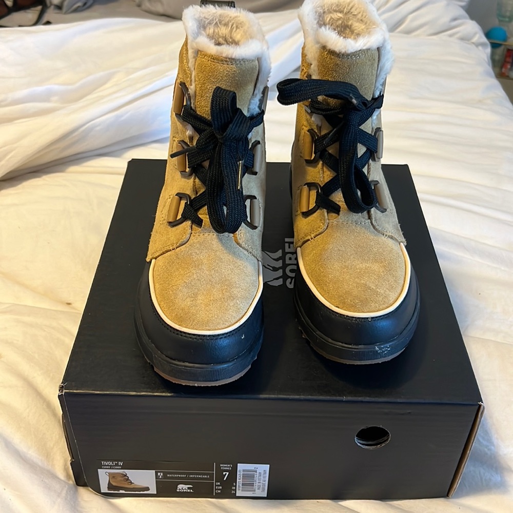 Tivoli IV sorel boots